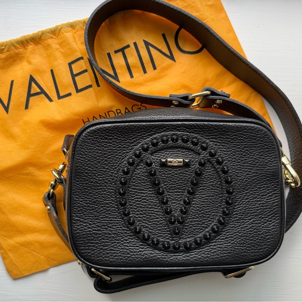 🌟NWT Valentino Black Leather Crossbody Bag